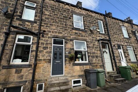 Leeds, LS19 - property photo