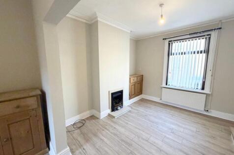 Derry Street, Barrow-In-Furness, LA14 photo 3