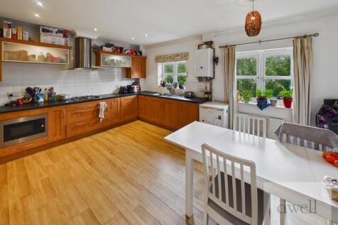 Alnwick View, Weetwood, Leeds, LS16 photo 3