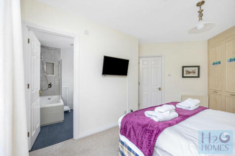 Collingwood Court...