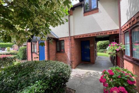Carvers Croft, Woolmer Green photo 2