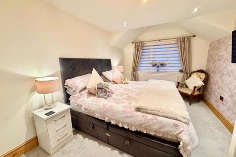 PHOTO-2025-11-17-21-38-55 (14) - Copy.jpg