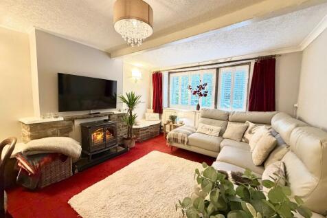 Dobb Top Road, Holmbridge, Holmfirth, West Yorkshire, HD9 photo 5