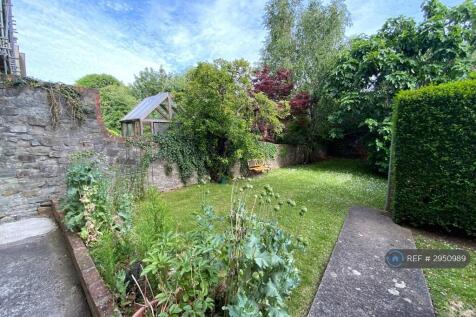 Back Garden (Communal)