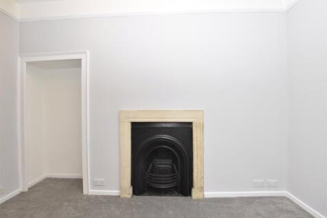 Living Room/Bedroom