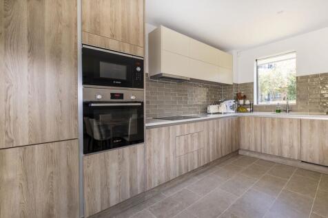 Helena Close London SW19 photo 3