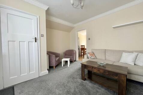 Aylestone Drive, Leicester, LE2 photo 5