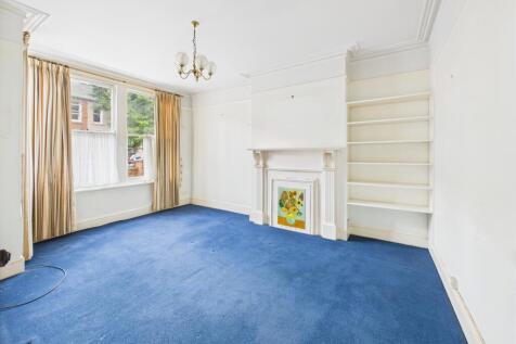 CAM02545G0-PR0452-STILL001