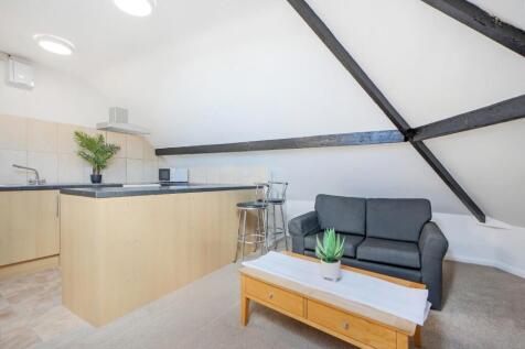 Living room, pic 1 .jpg