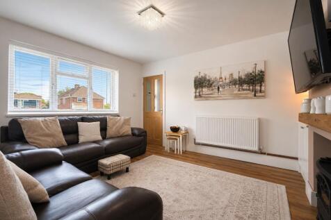 Living room photo 2