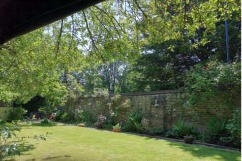 Garden, Angle 2