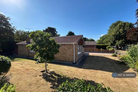Spinney Drive, Ellesmere Port, CH66 photo 3