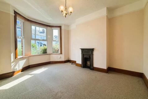 Douglas Road, Tonbridge photo 3