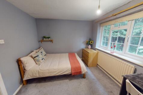 6 Clinton Court, Nottingham, Ng1 4ds photo 3