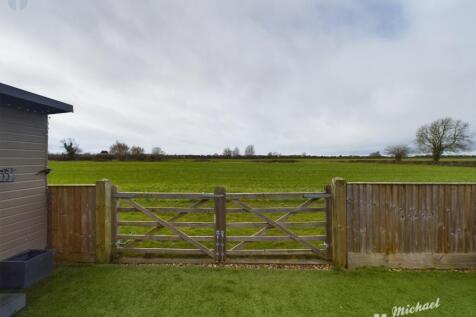 CAM03218G0-PR0104-STILL023