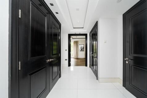Wolfe House, Kensington High Street, London photo 4