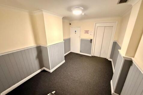 Communal lift