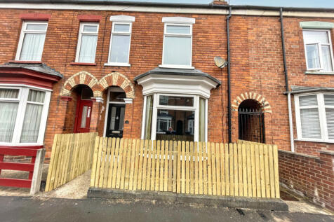 Terraced House For Sale