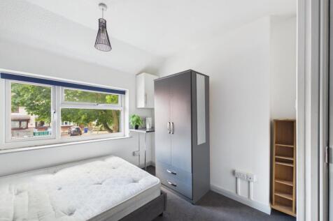 Room 5, Wakefield Avenue, Tutbury photo 5