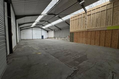 Trafalgar House, Newhaven Warehouse to rent - 4000