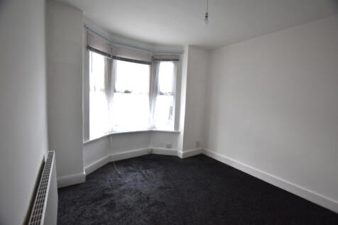 Three bedroom unfurnished Terrace House