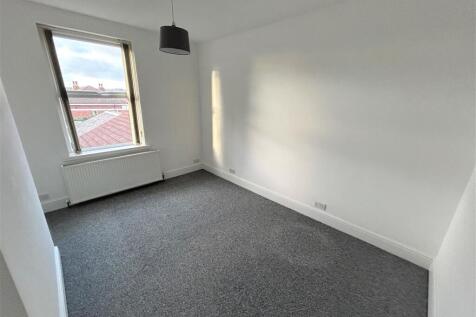 Bedroom 2.jpg