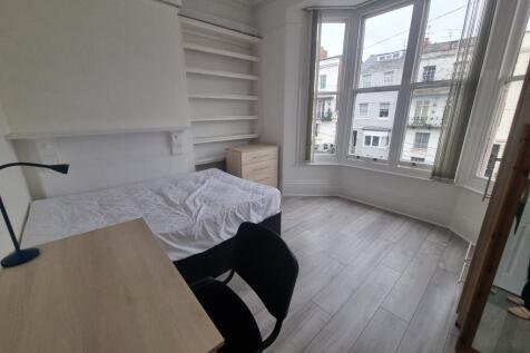 Flat 3, 10 Dale Street, Leamington Spa, CV32 5HJ photo 3