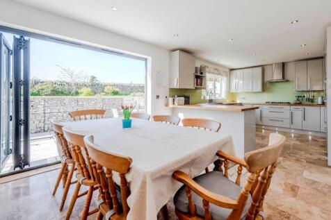 Dining Space &amp; Kitchen