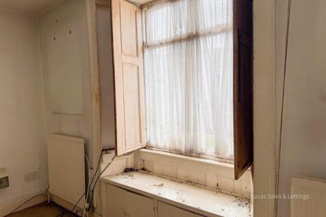 5 High St Finedon-32.jpg