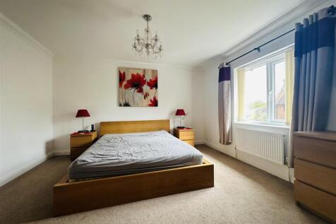 Lake Farm Close, Ferndown photo 4