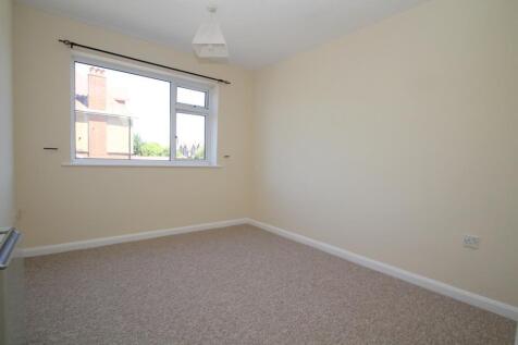 Beach Court, Irvine Road, Littlehampton photo 4