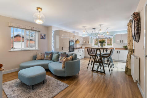 Kitchen / Dining / Family Room