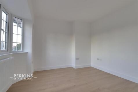 BEDROOM 5.jpg