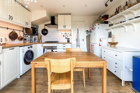 The Delph, Lower Earley, RG6 photo 3