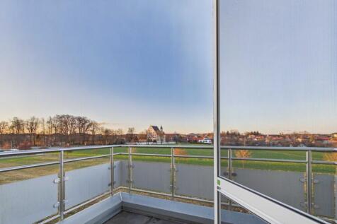 Balkon mit Weitblick zum Schloss