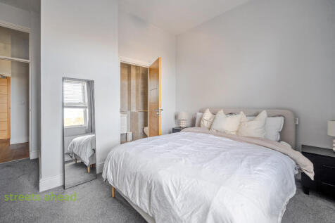 4f627d74-753a-4c3...