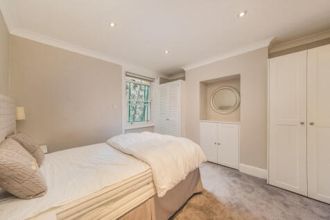 MCO, 16a Barnaby ...