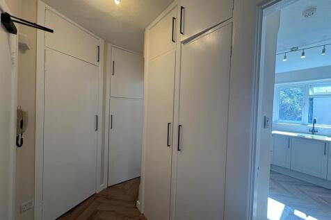 Hallway.jpeg