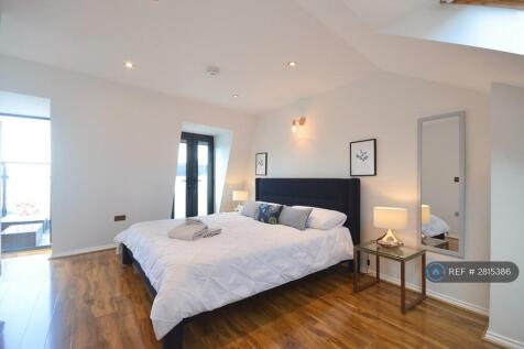Master Bedroom Super King Bed