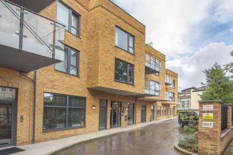 waterside-apartme...