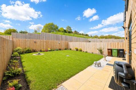 14 Foundry Rise - garden.jpeg