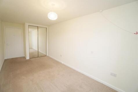 bedroom1.jpg