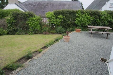 Patio and side garden
