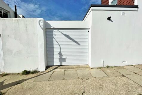 Garage.jpeg