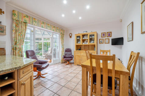 Kitchen / Breakfast Room