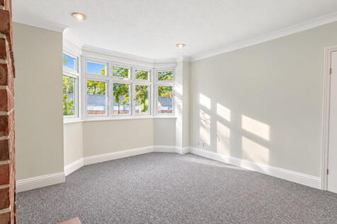 Ringwood Road, Ferndown, BH22 photo 3