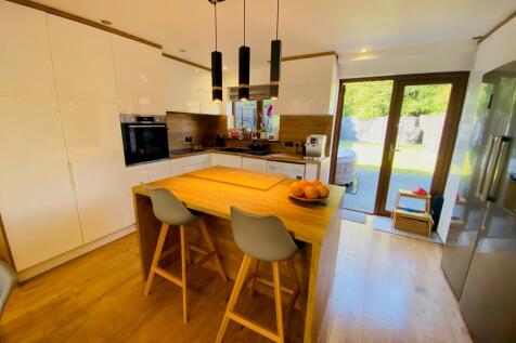 Kestrel Way, Bicester, Oxfordshire photo 3