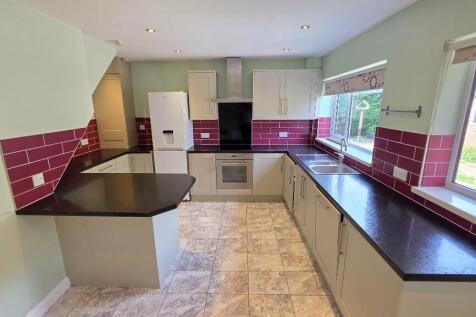The Hawthorns, Pentwyn, Cardiff photo 4