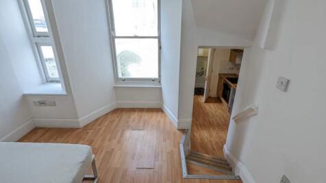 Studio flat on Broad Street, Brighton, East Sussex, £900/mo