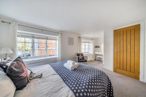 1373360-9-68fb96a...